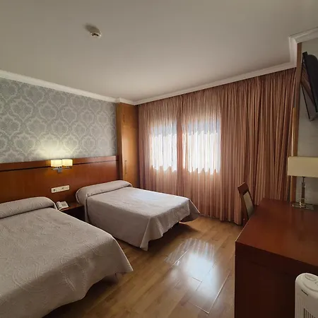 Hotel Hhb Pontevedra Confort Exterior photo