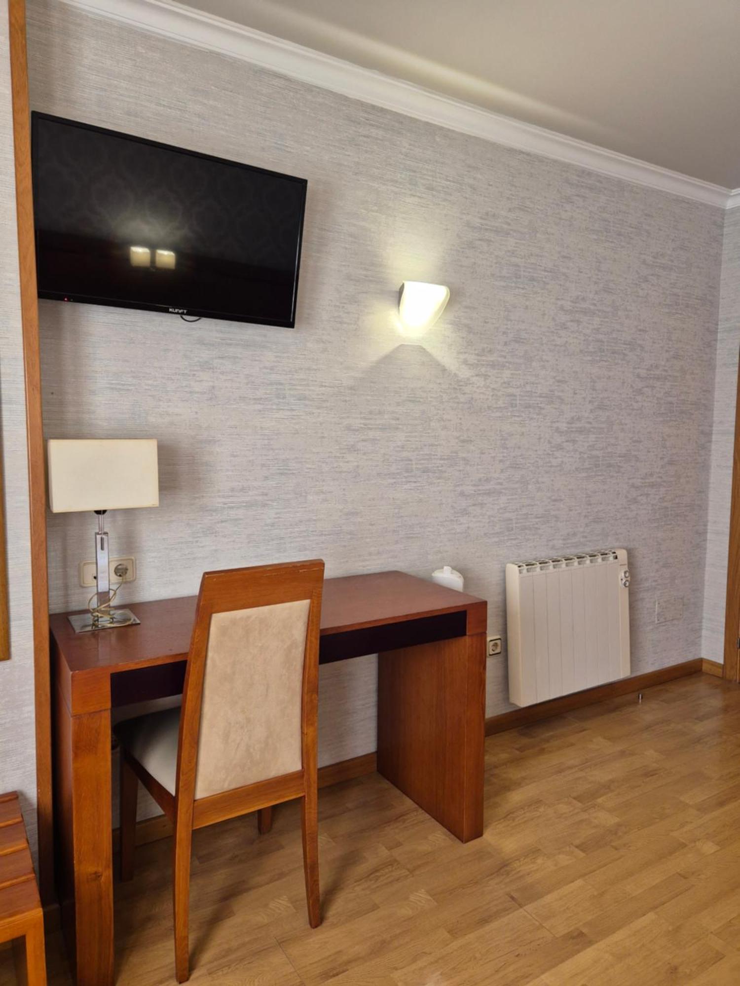 Hhb Confort Hotel Pontevedra